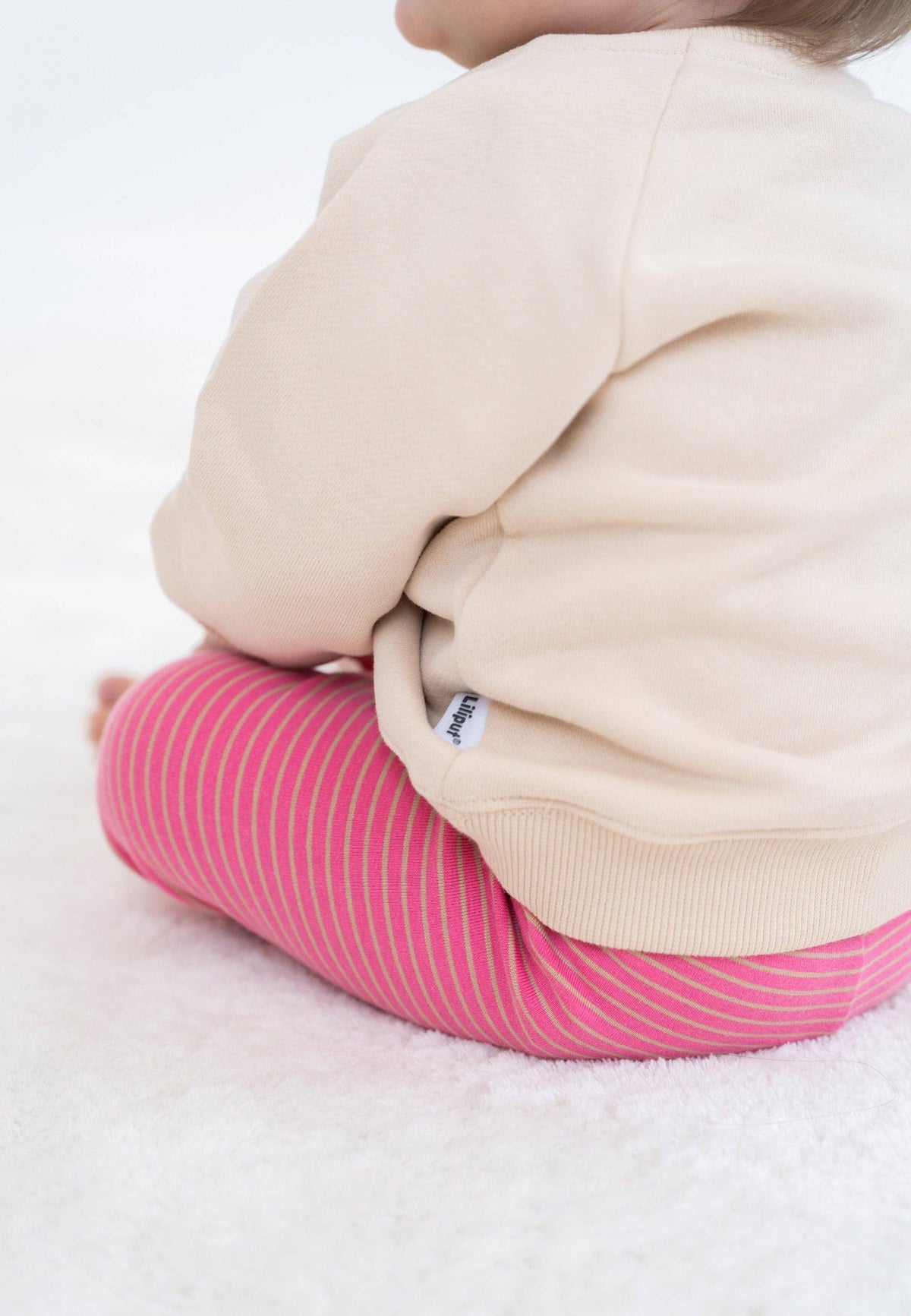 Ensemble 2 pièces bébé avec sweat-shirt « Heart » et leggings