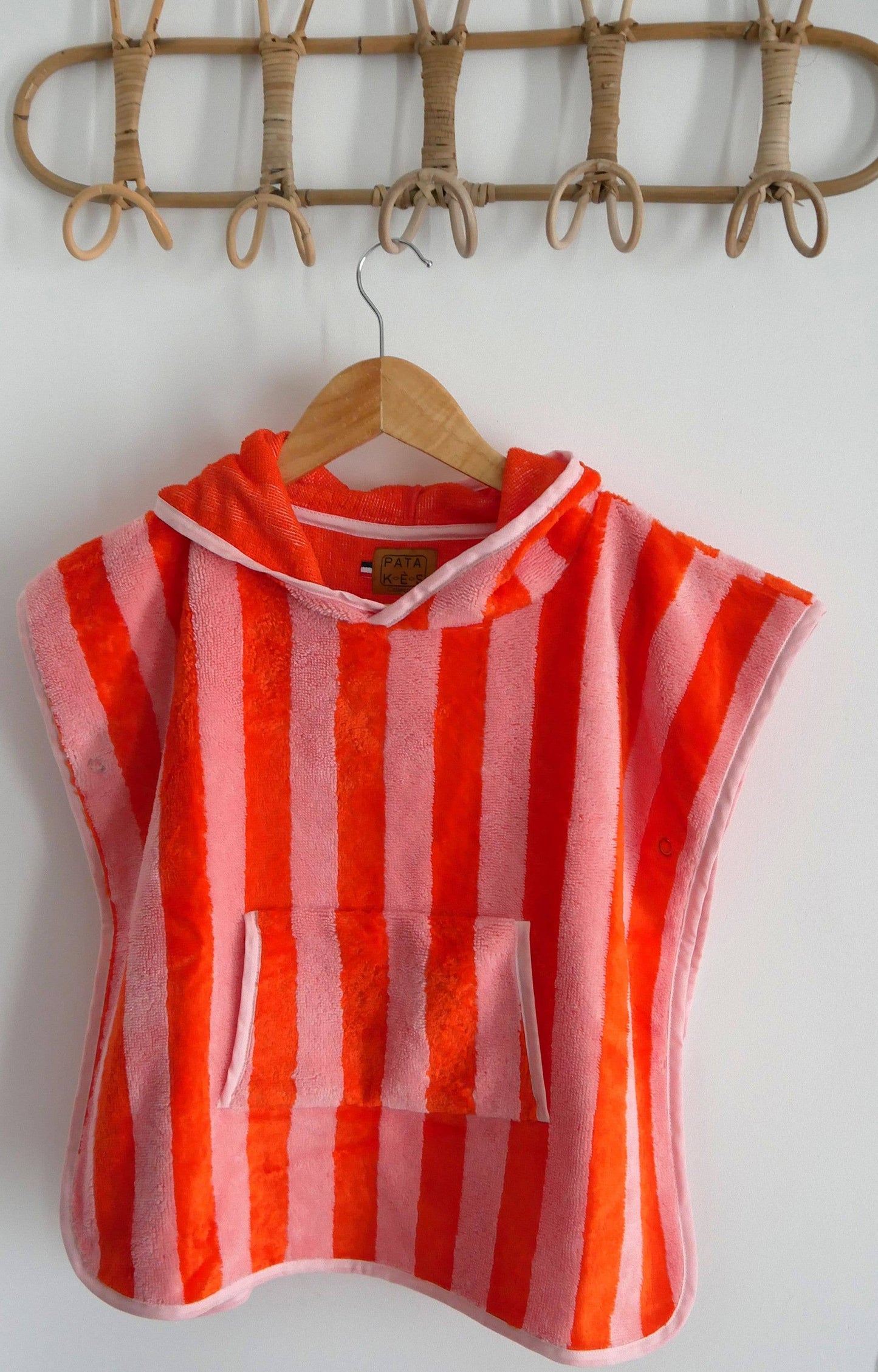 PONCHO EPONGE RAYÉ VERT 2-4ANS