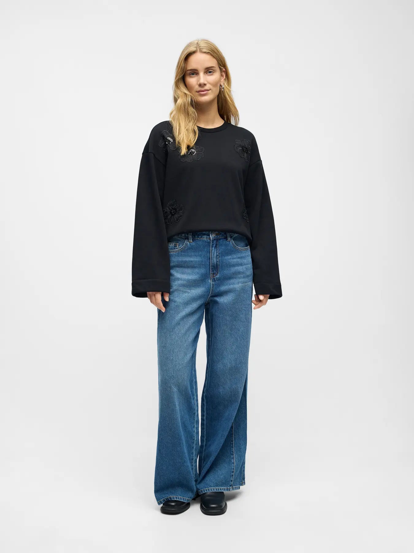 Sweat brodé fleurs CARLY