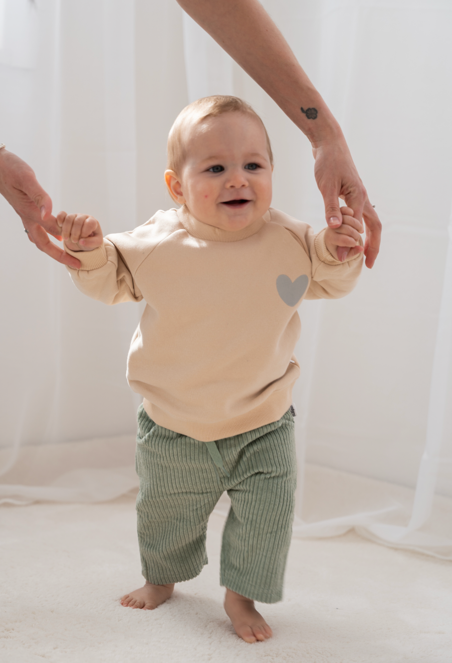 Pantalon en velours côtelé avec grandes poches couleur roseau