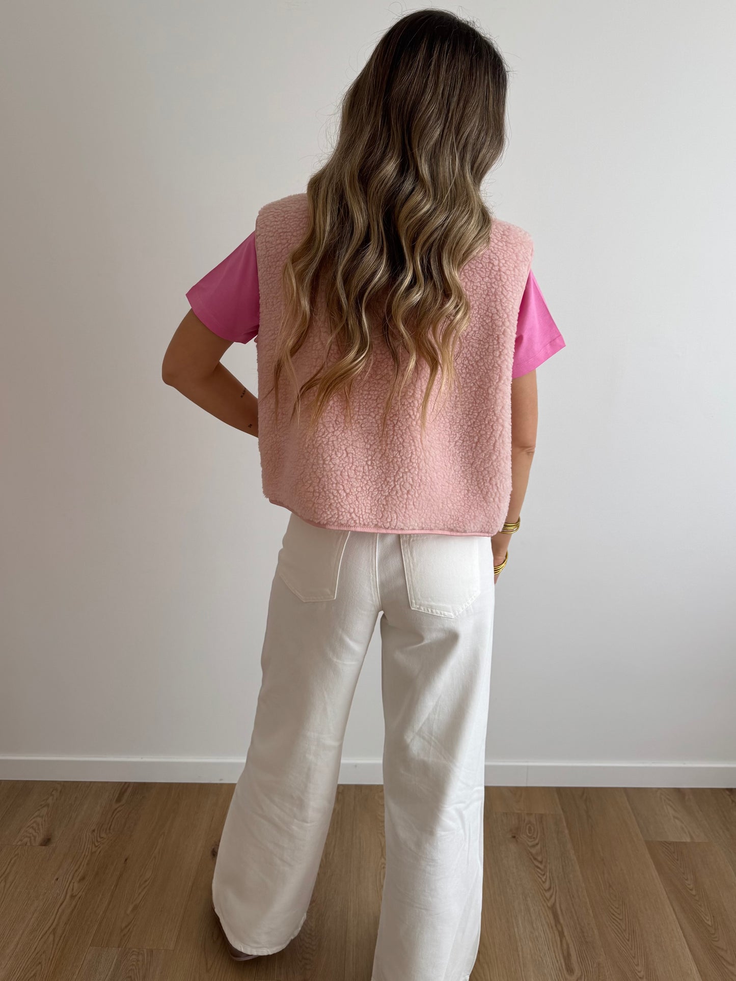 Veste moumoute sans manches LOVE Rose