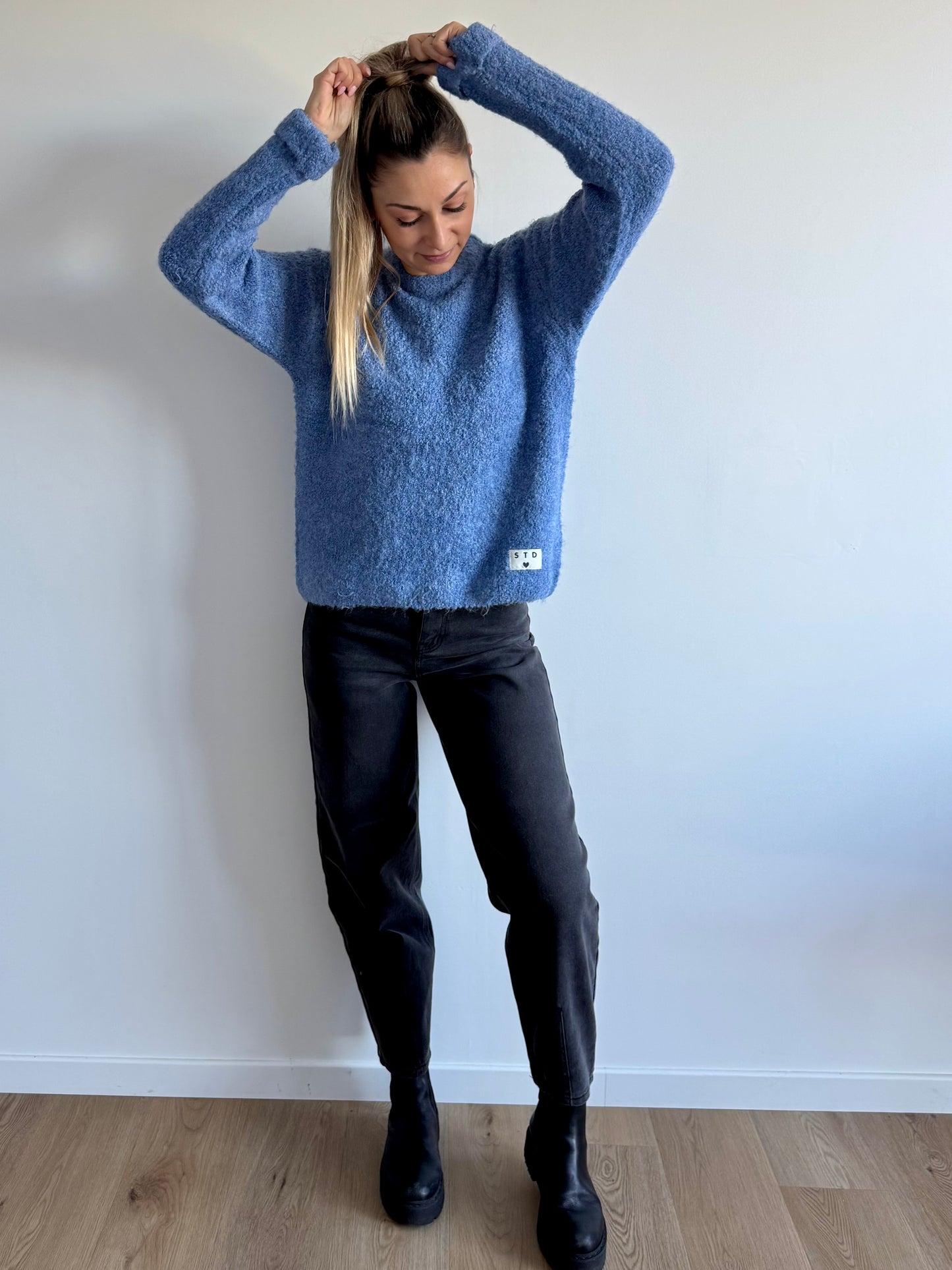 Pull bleu STD IHBLARISA