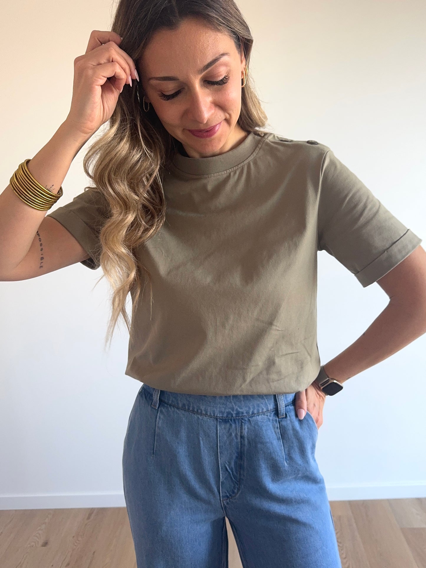 T-shirt Betty Kaki