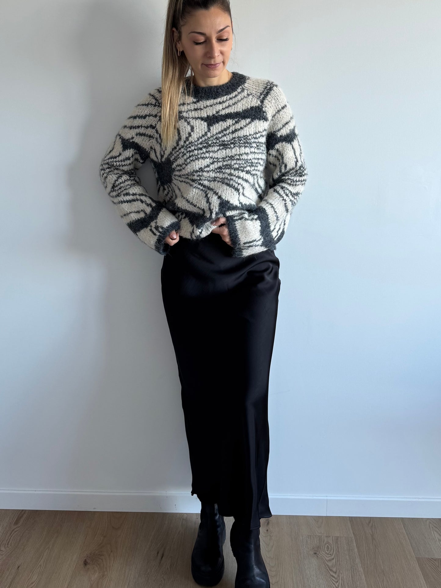 Jupe longue en satin noir OBJCHILLI