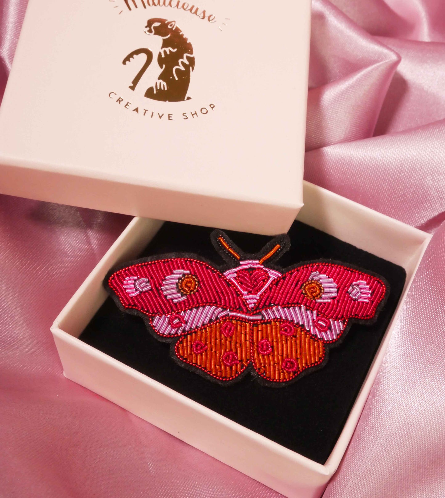 Broche Papillon Amour - Broderie Fait Main Cannetille