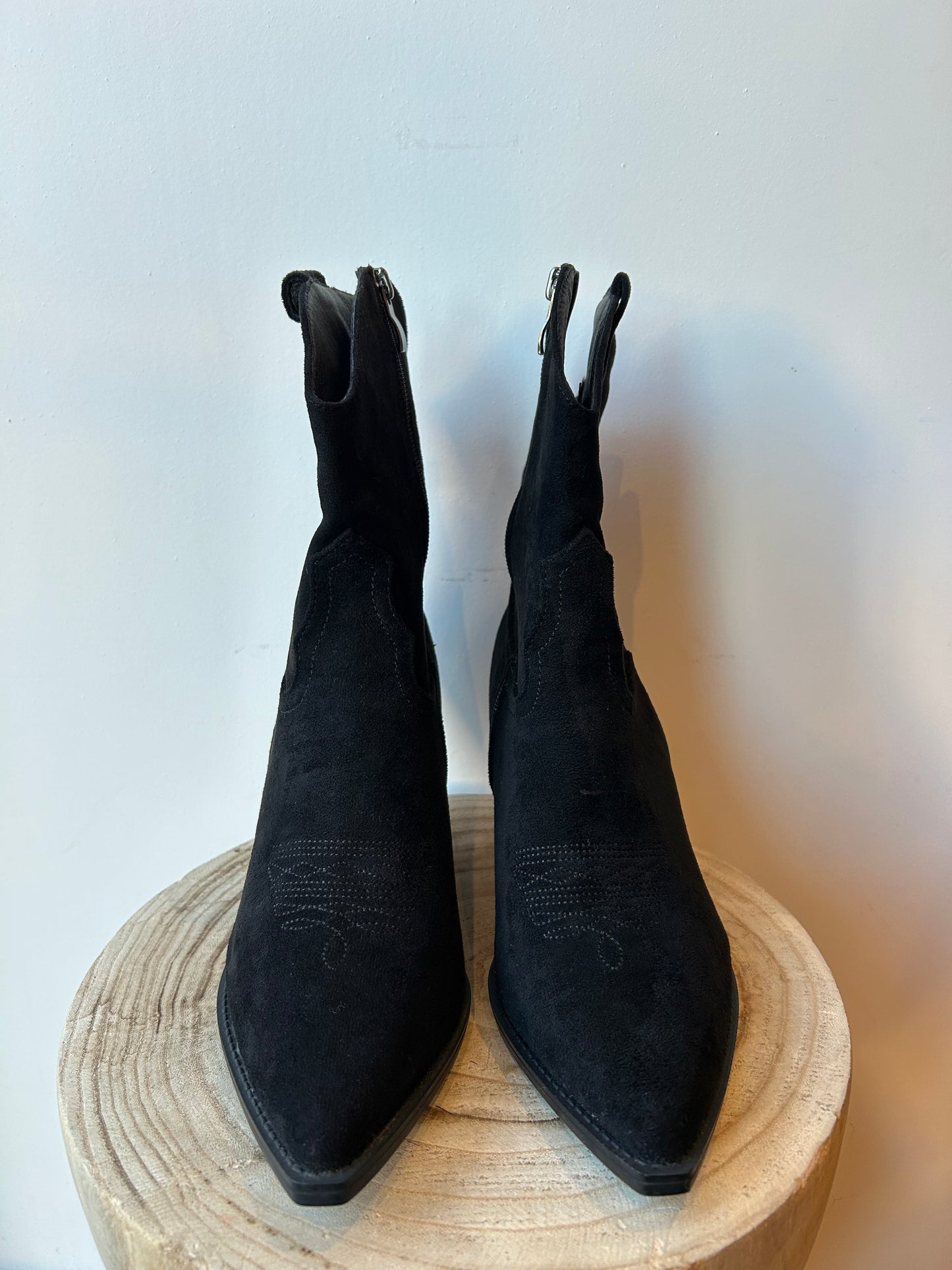 Bottines Western effet daim noir