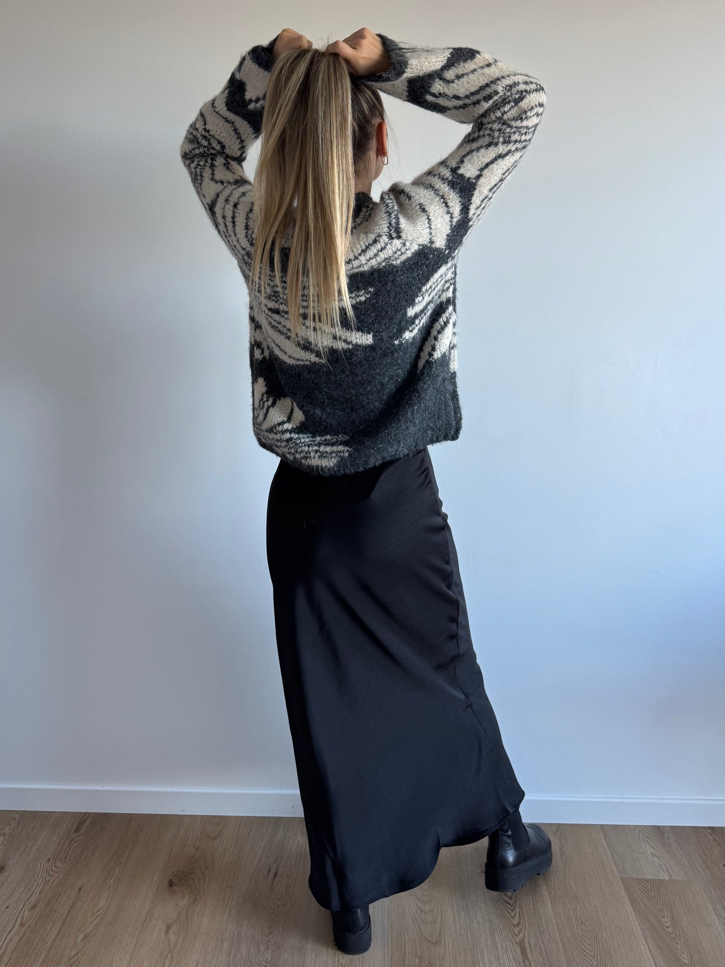 Jupe longue en satin noir OBJCHILLI