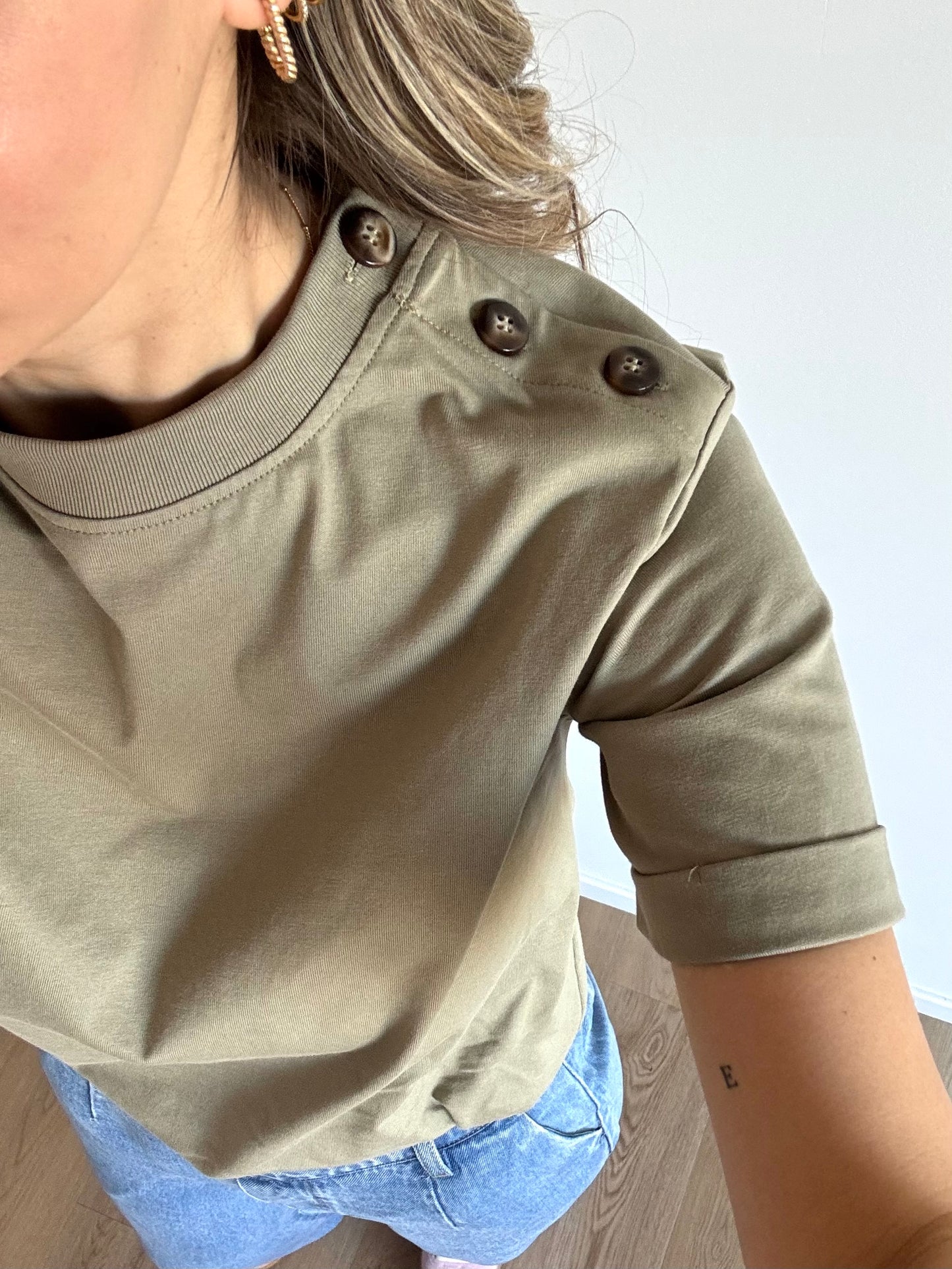 T-shirt Betty Kaki