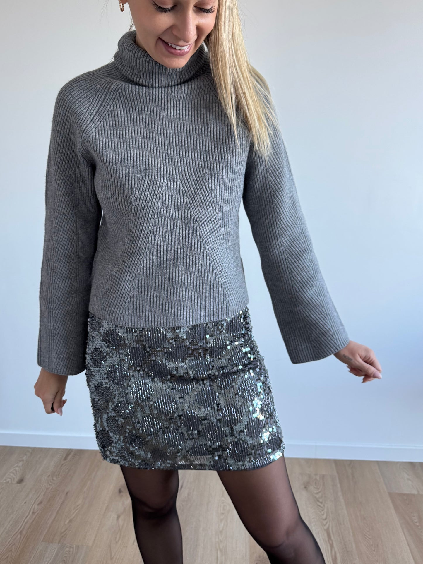 Pull col roulé gris OBJVIOLA