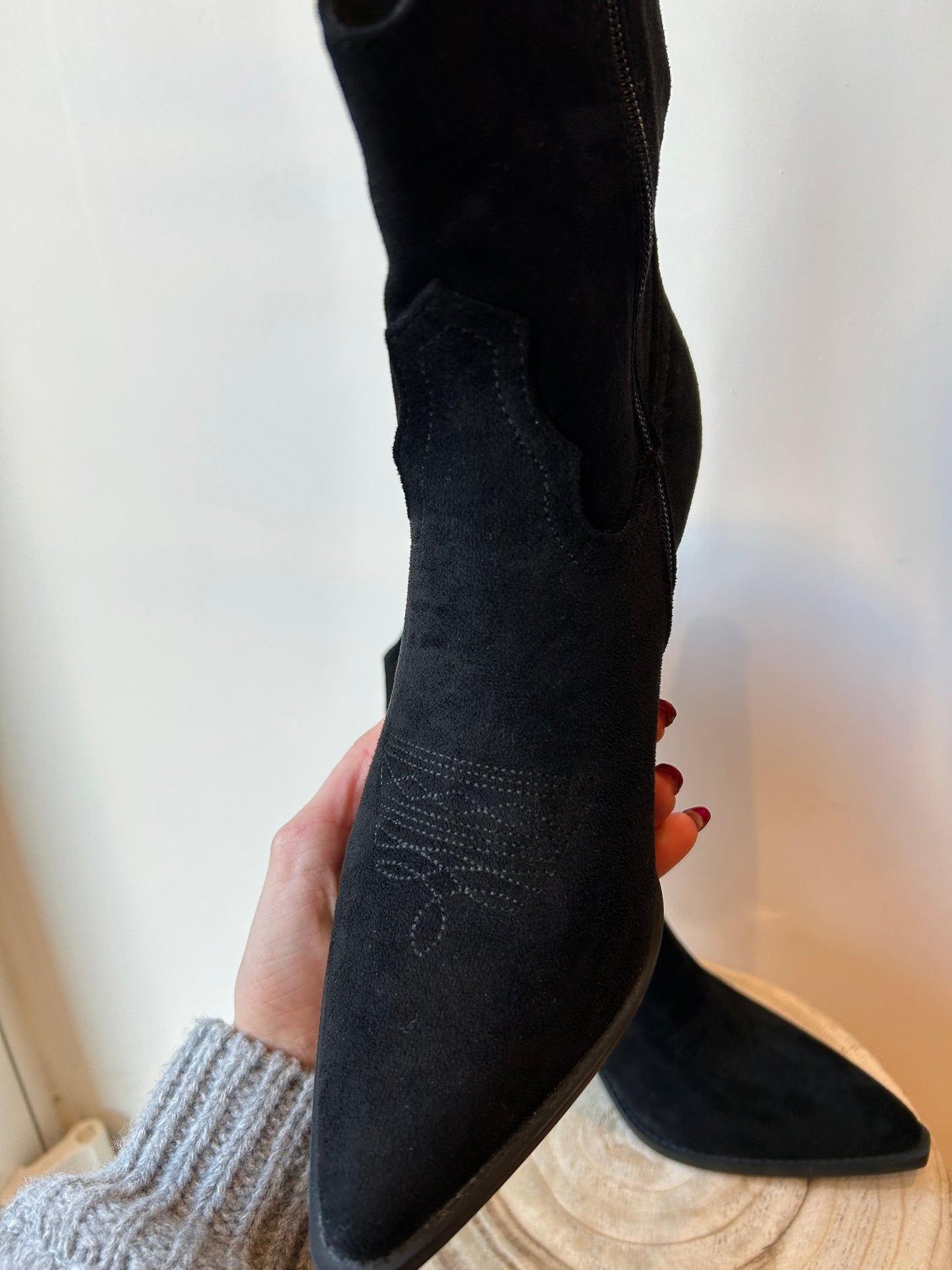 Bottines Western effet daim noir