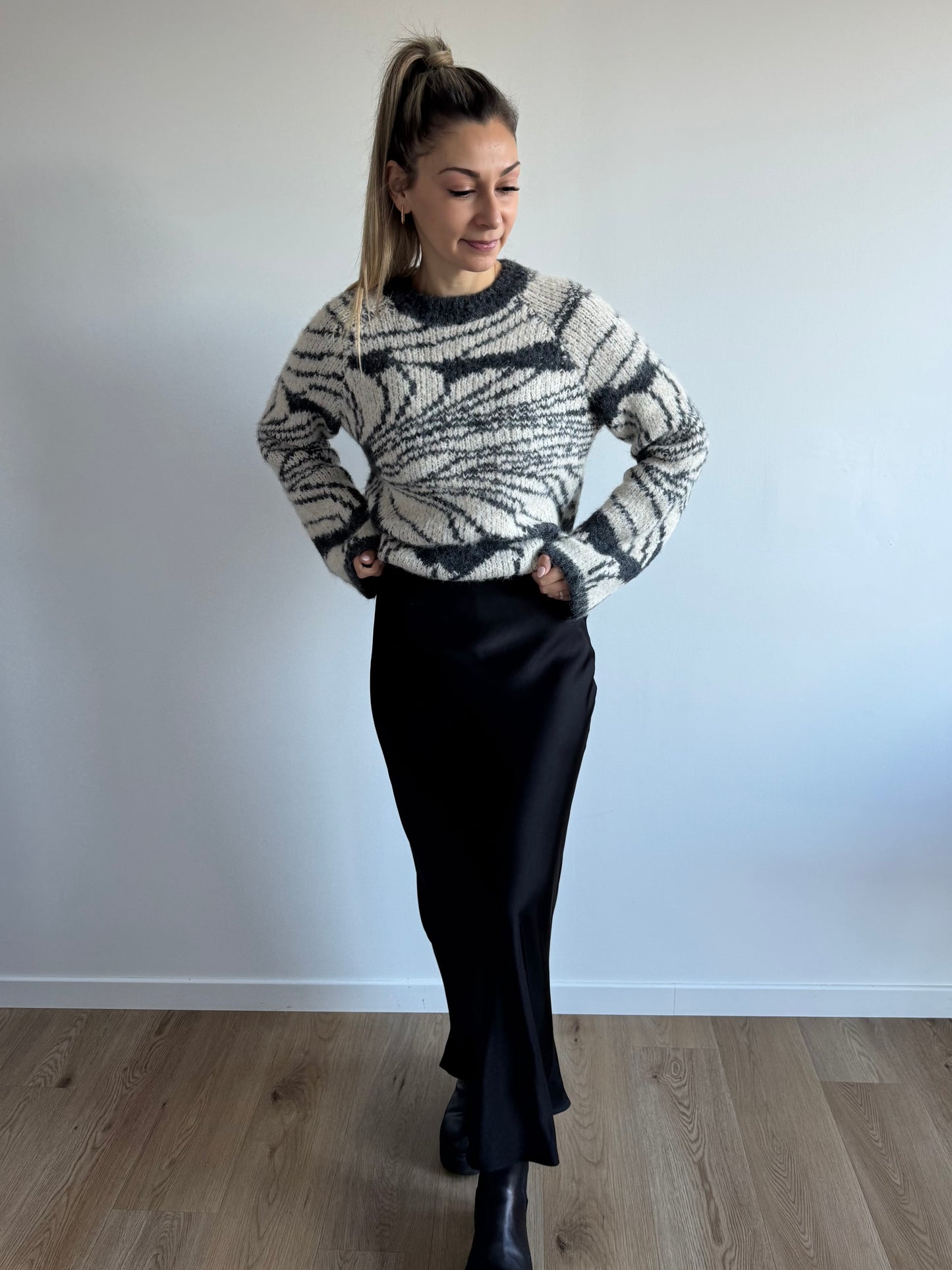 Jupe longue en satin noir OBJCHILLI