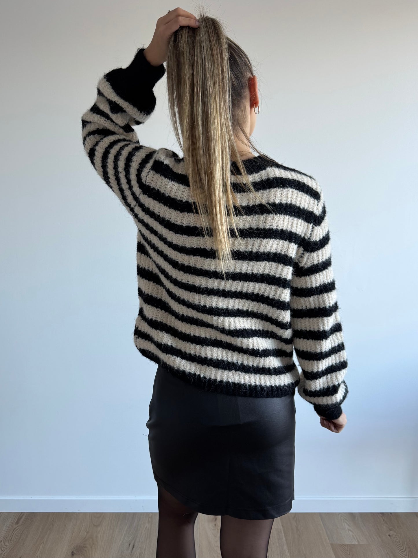 Jupe courte simili JMELBA