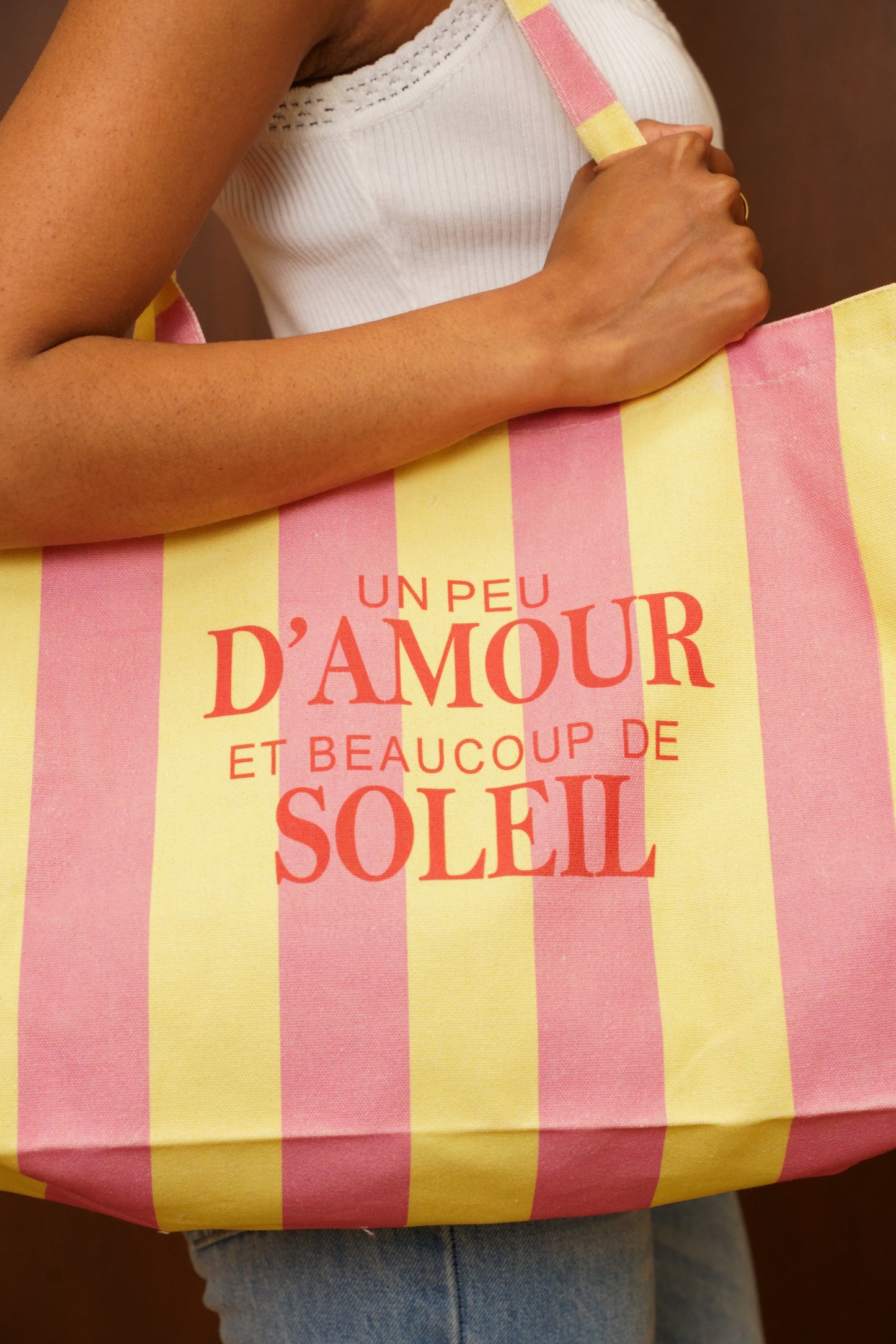 Cabas jaune « Un peu d’amour »