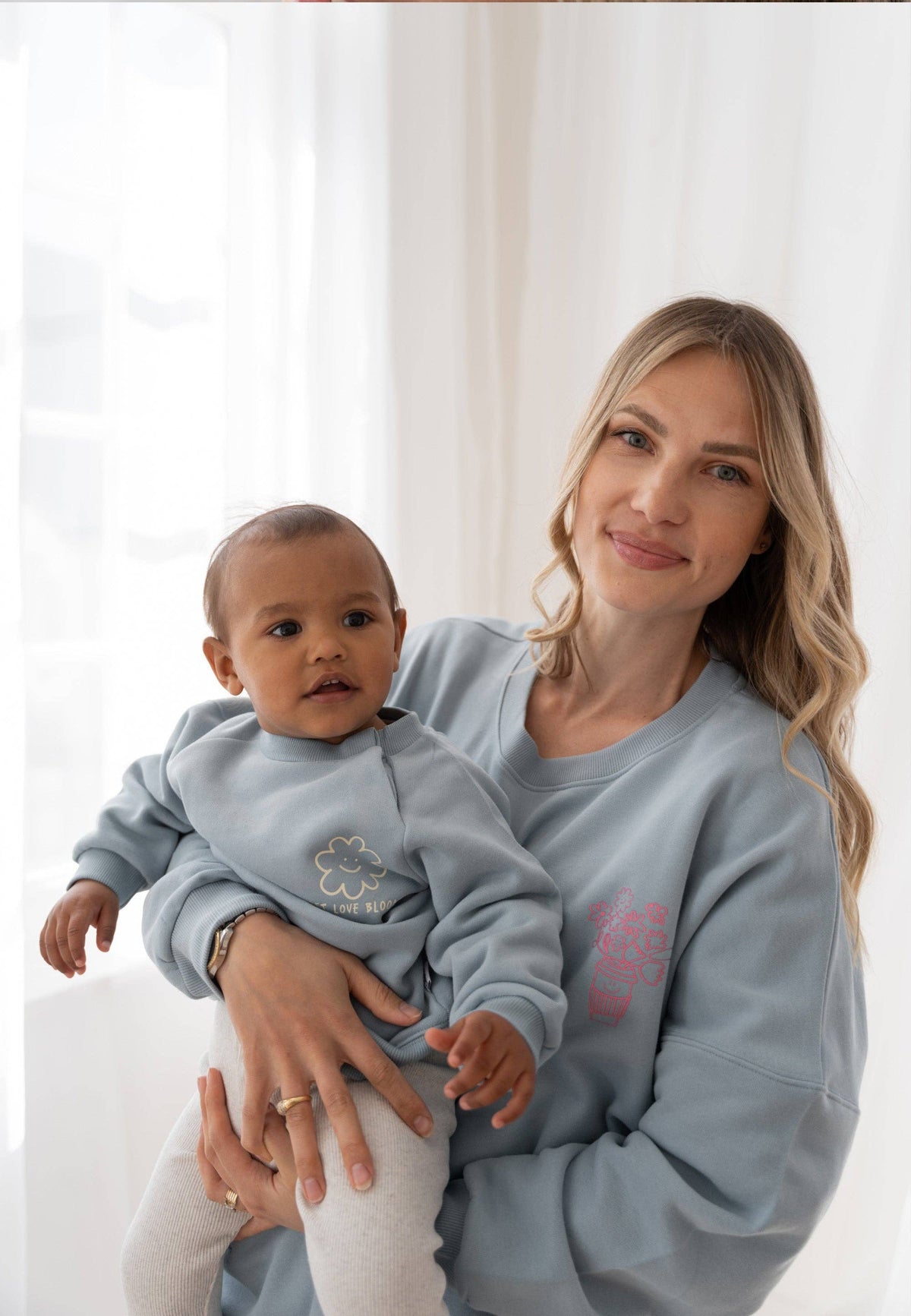 Sweat-shirt adulte Let Love Bloom bleu clair