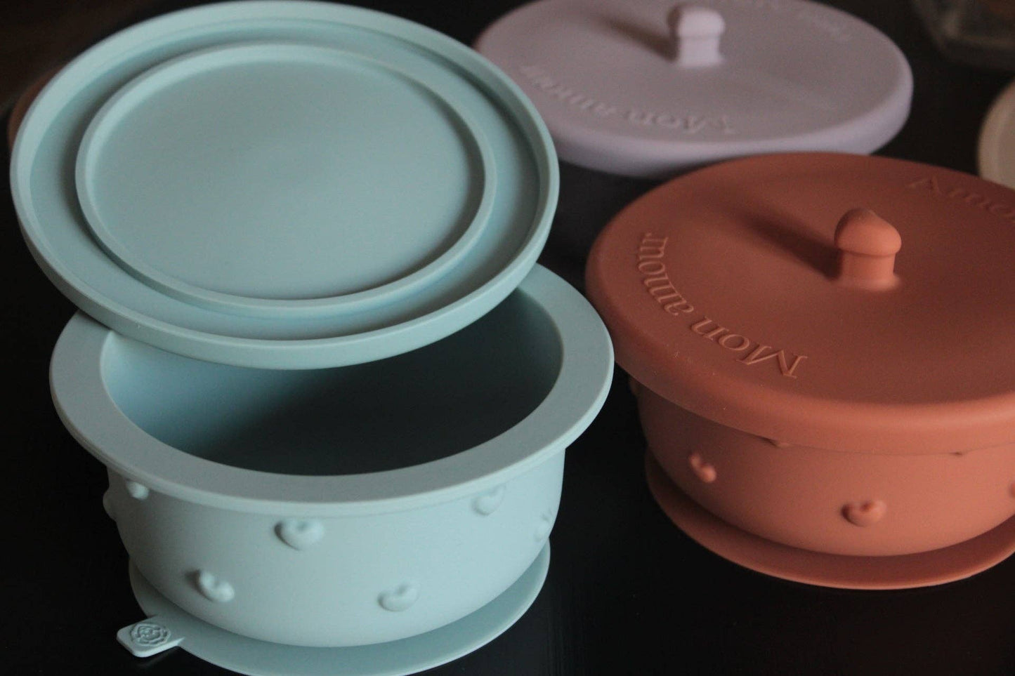 Bol en silicone Soina Ina avec ventouse et couvercle hermétique Camel