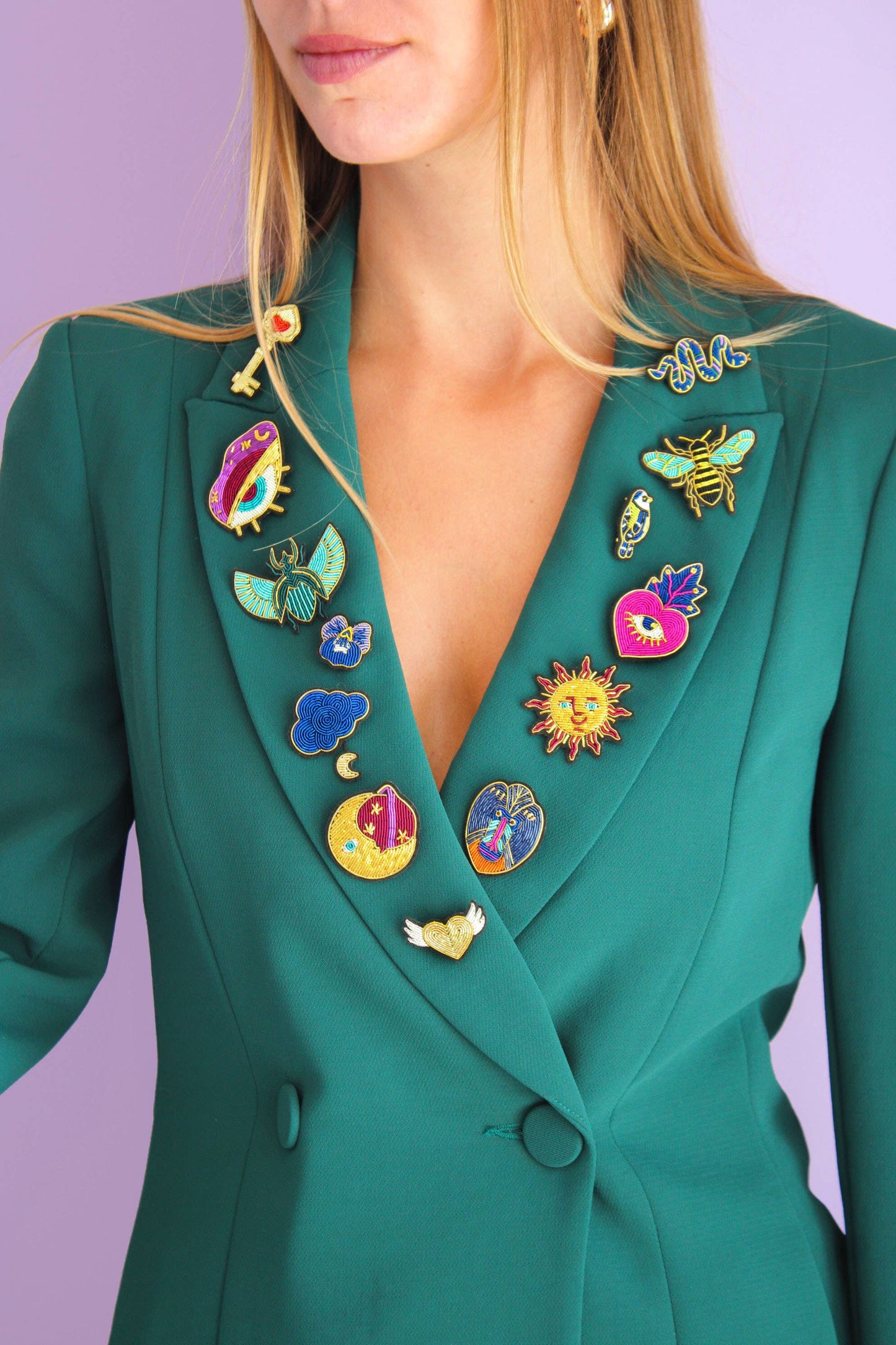 Broche Coeur Ailé Doré Fait Main Broderie Cannetille