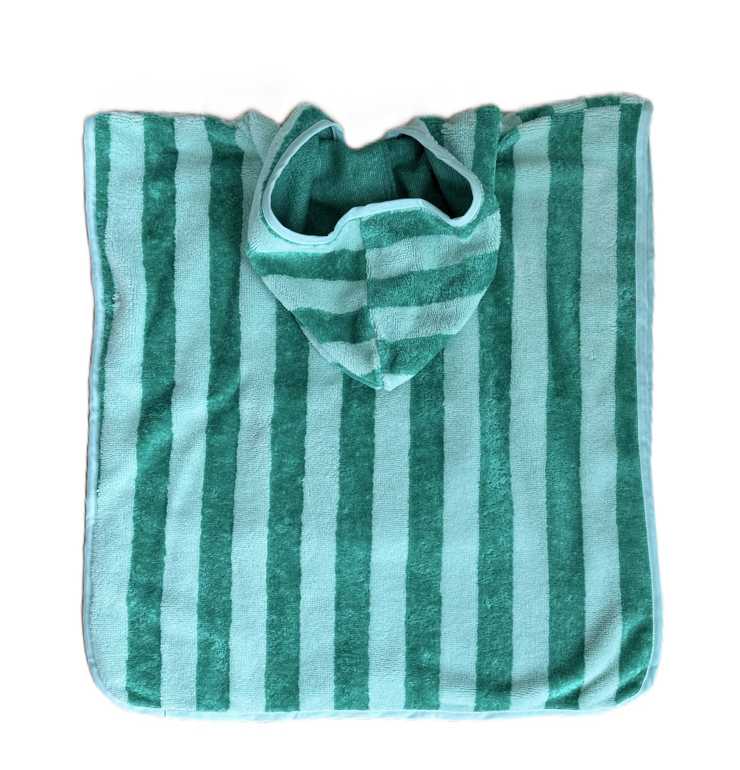 PONCHO EPONGE RAYÉ VERT 2-4ANS