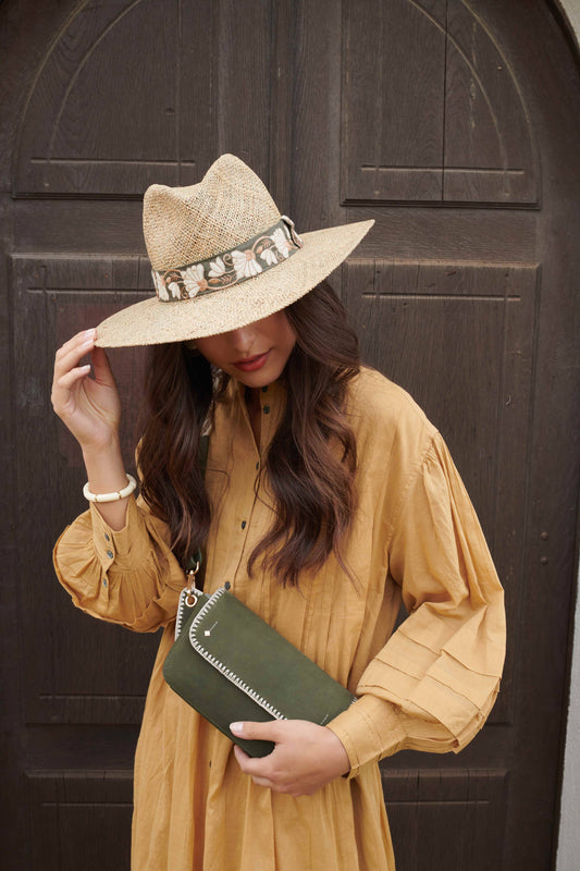 CHAPEAU PAILLE BRODÉ OLIVE BORDS LARGES SOMBRERO