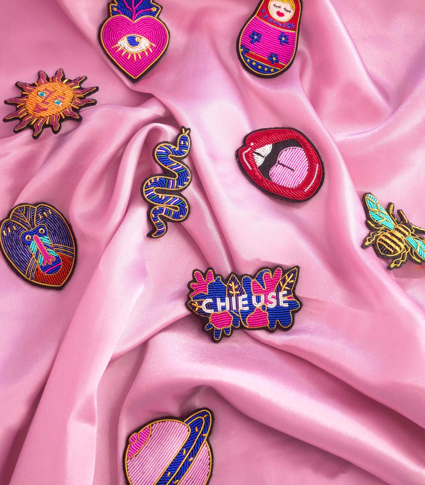 Broche Chieuse - Broderie Fait Main Cannetille