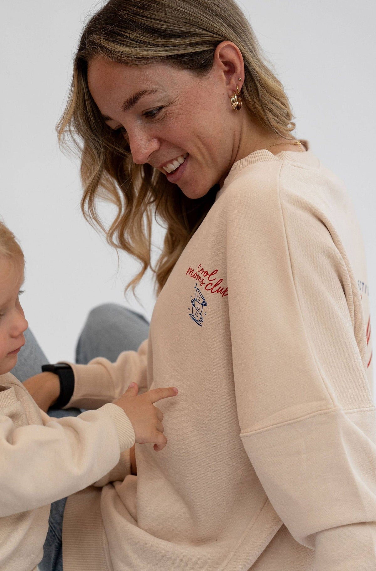 Sweat-shirt adulte beige Cool Moms Club