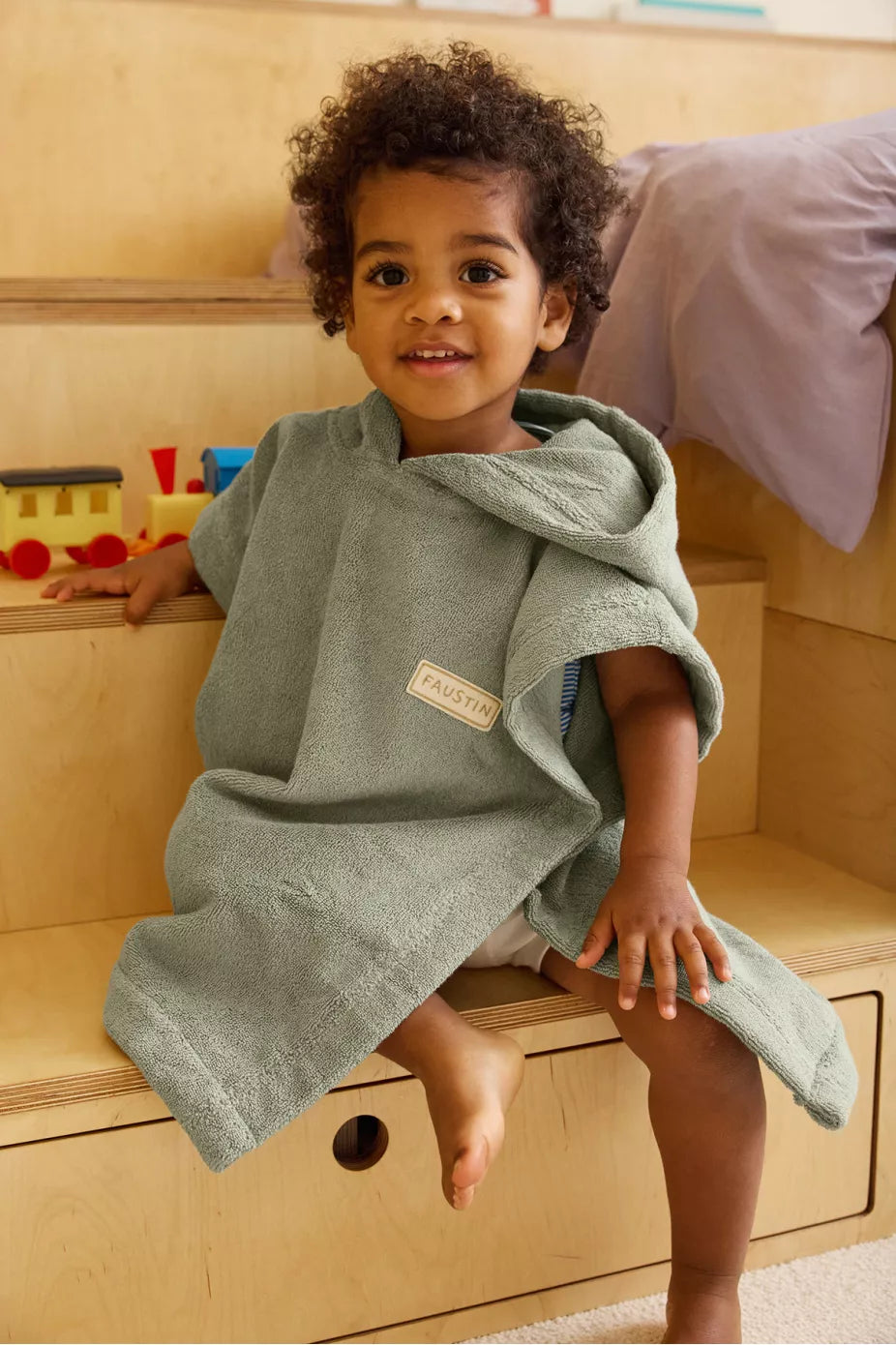 Léo le Poncho Amande